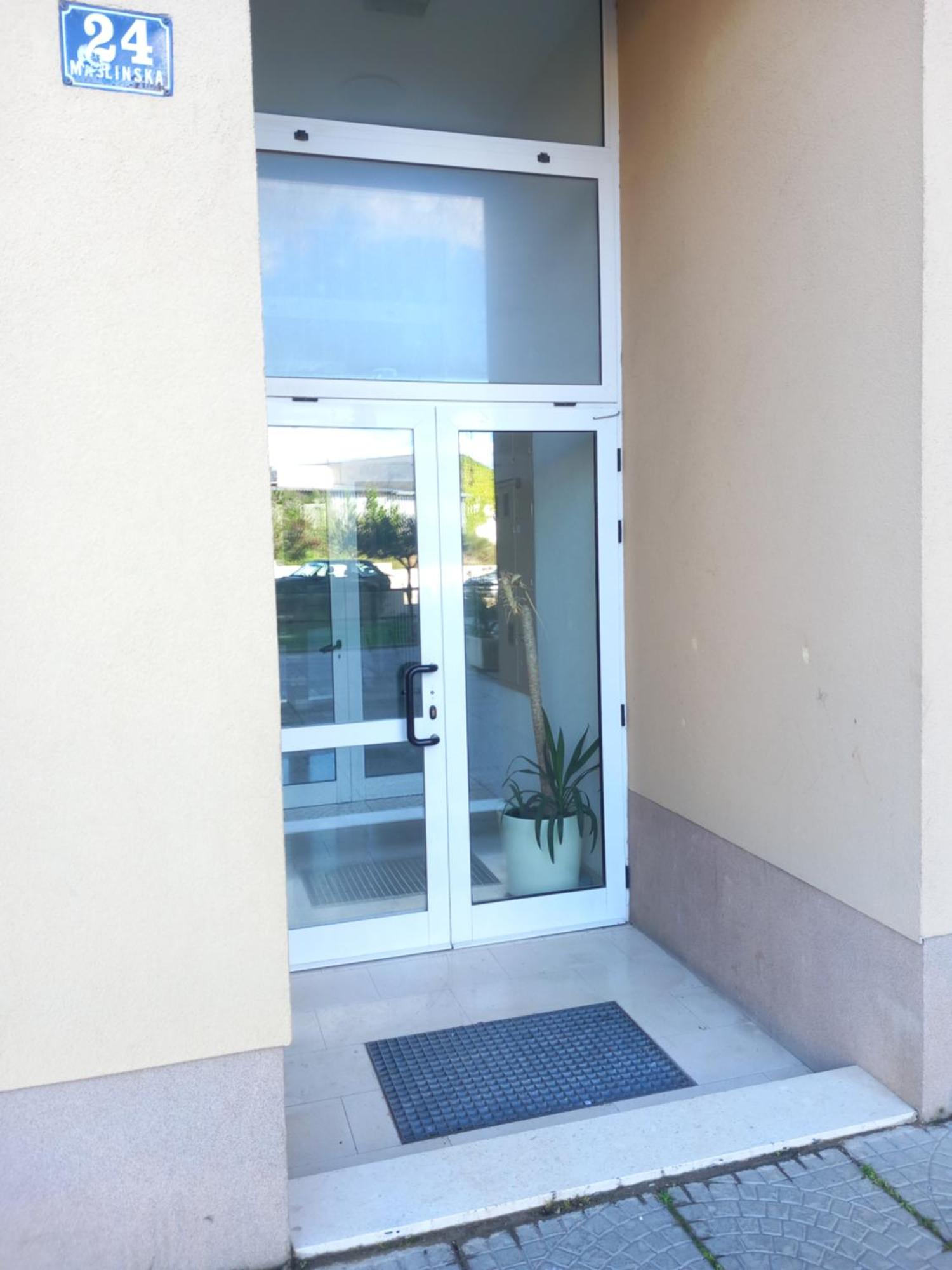 Apartment Harmony - Pleasant And Comfortable Place With A Balcony And A Secured Garage 스플리트 외부 사진