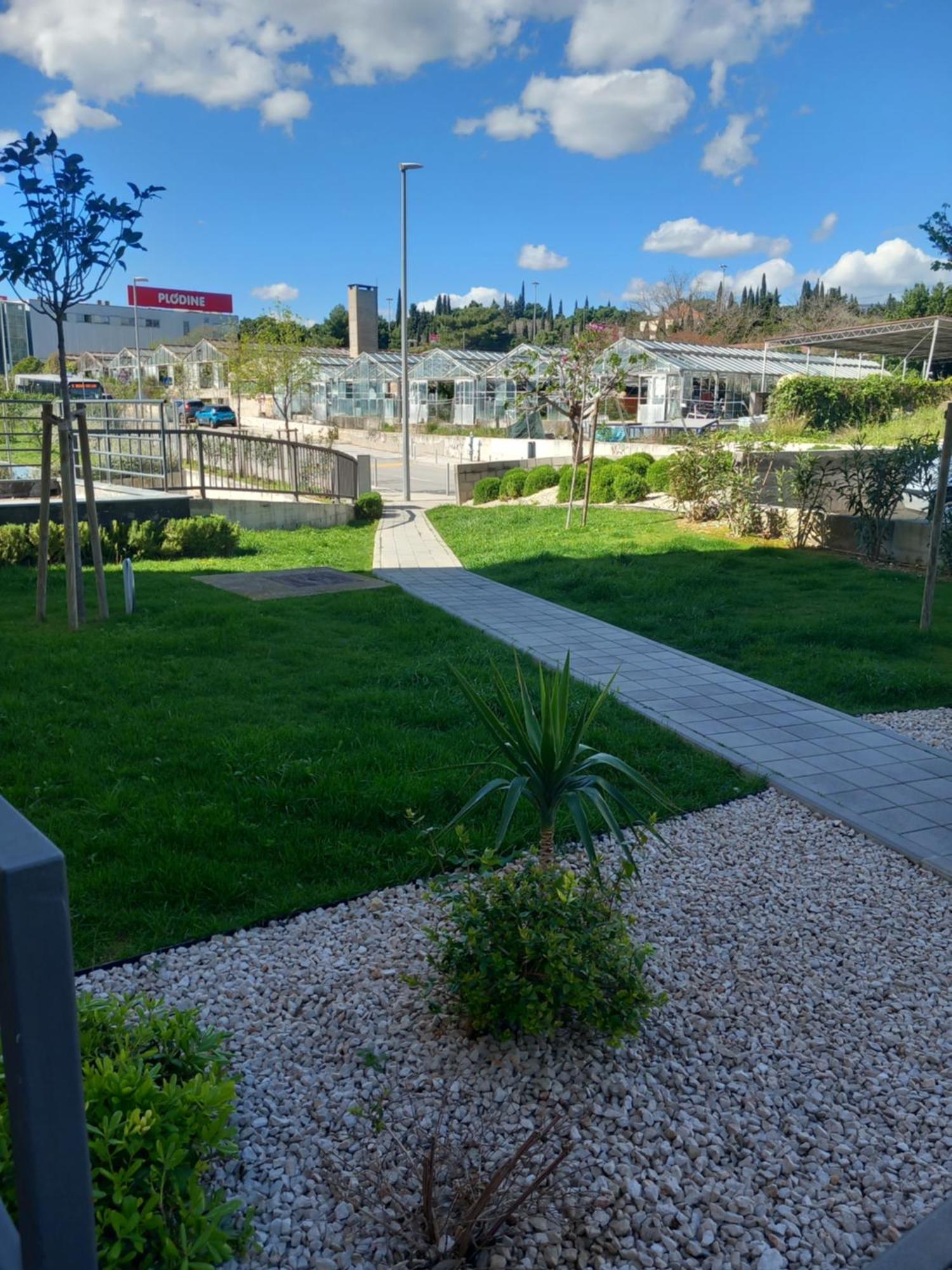 Apartment Harmony - Pleasant And Comfortable Place With A Balcony And A Secured Garage 스플리트 외부 사진